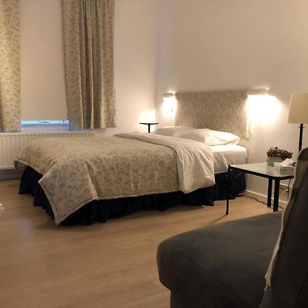 Cozy Guesthouse Loviano Esterno foto
