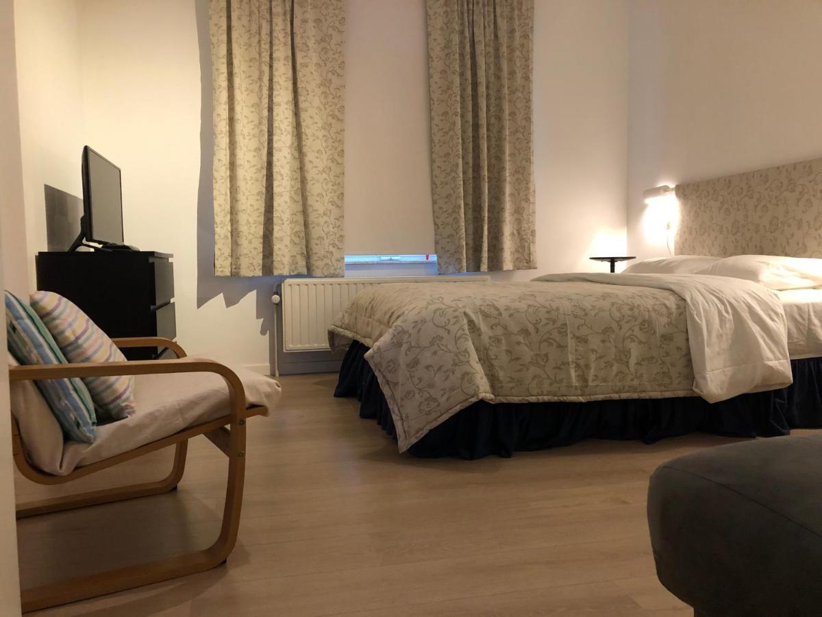 Cozy Guesthouse Loviano Esterno foto